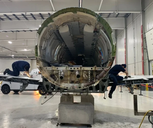 Manufacturing small-medium complexity components for commercial aircraft systems