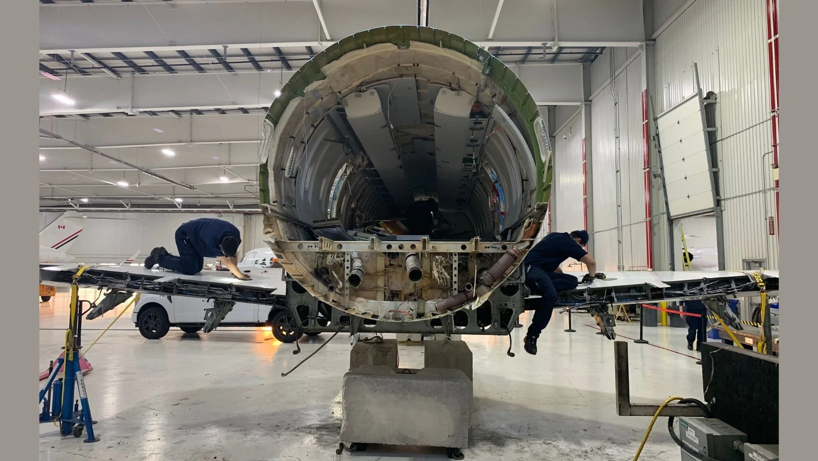 You are currently viewing Manufacturing small-medium complexity components for commercial aircraft systems